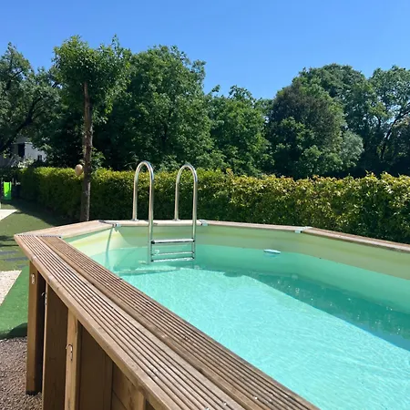 Des Cornies - Piscine Et Espace Enfants